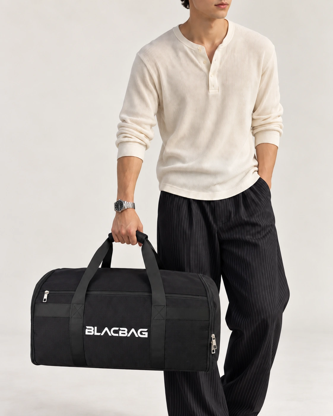 BLACBAG สีดำ พร้อมโลโก้และซิปตามภาพสินค้า CARRY